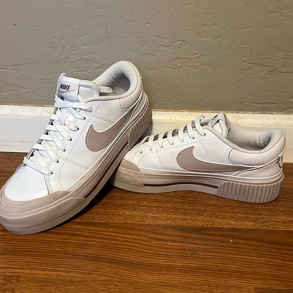 Nike Court Legacy Lift sneakers 👟